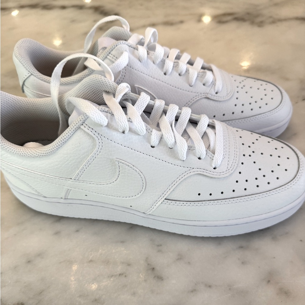Women’s Nike Court Vision Size  11w - Picture 5 of 7